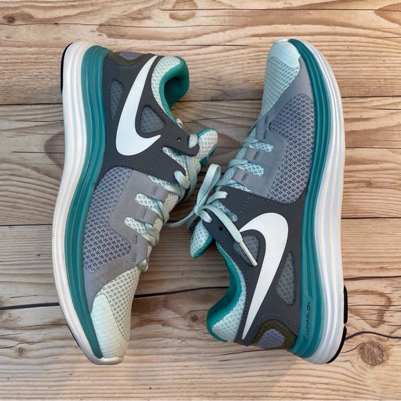 Nike Lunar Flash+ - Picture 14 of 16